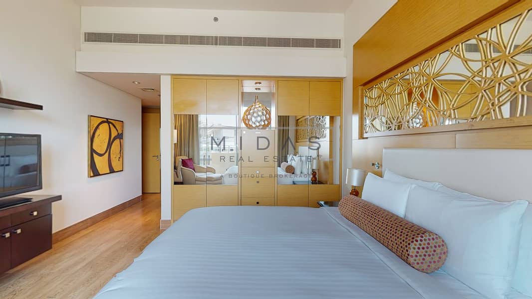 8 MEA AL JADDAF - 3BR - BEDROOM 1 _ PHOTO 1. jpg