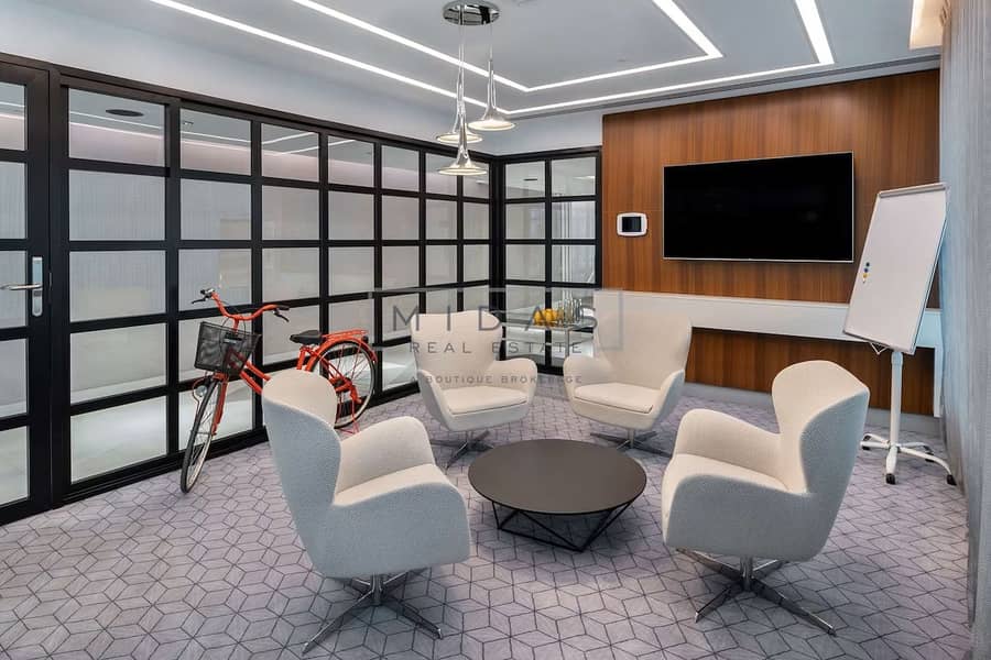 12 HOOKED MEETING ROOM. jpg