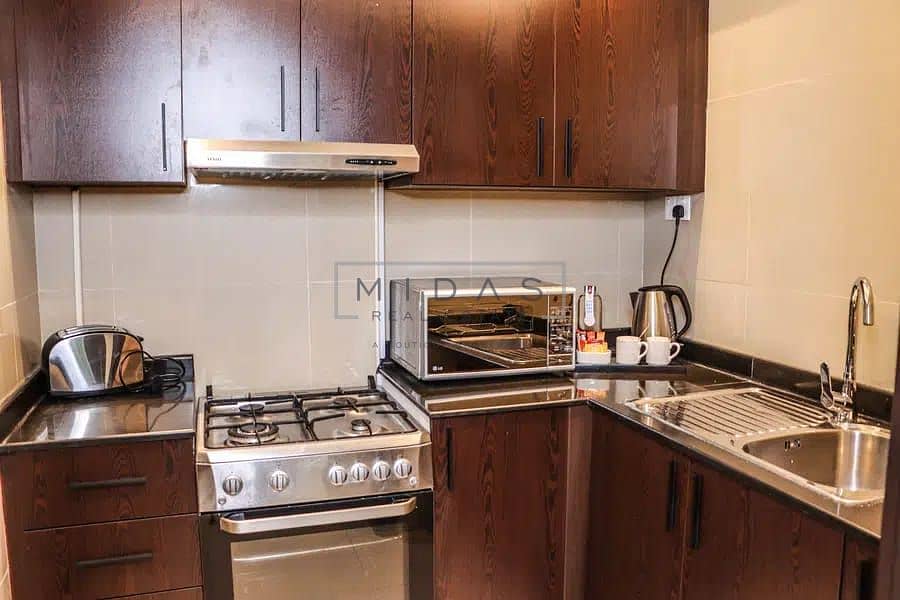 6 kitchen. jpg
