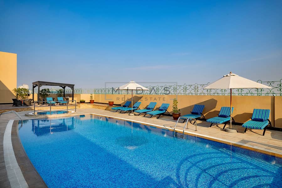 16 Swimming Pool. jpg