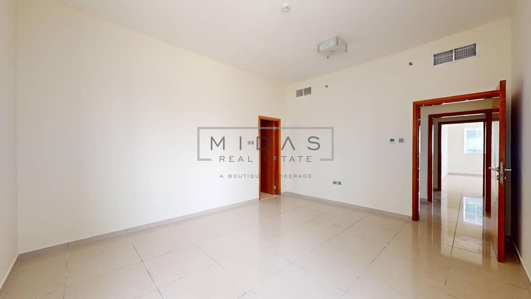 10 MIDAS-REAL-ESTATE-Marina-Pinnacle-07062024_094616. jpg