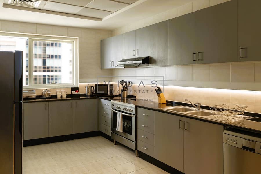 2 kitchen. jpg