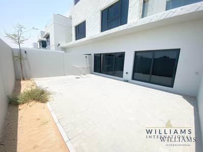 4 Bedroom Townhouse for Sale in Dubailand, Dubai - VACANT ON TRANSFER | FOUR BEDROOMS | SINGLE ROW