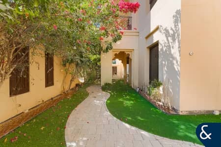 2 Bedroom Flat for Sale in Downtown Dubai, Dubai - Two Bedroom | Vacant | Garden Apartment