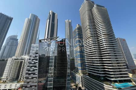 2 Bedroom Apartment for Rent in Downtown Dubai, Dubai - Fully Furnished | Spacious | Mid Floor