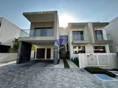 4 Bedroom Villa for Rent in Yas Island, Abu Dhabi - Vacant Now | Elegant Design | Luxurious Living | Big Gardens