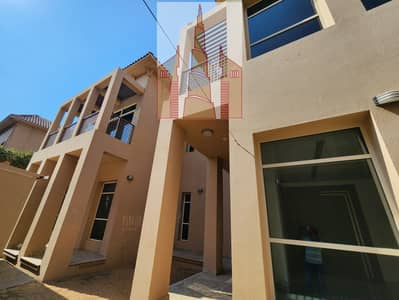 5 bedroom very big size hall majlis  wardrobe 4 master room parking maids room