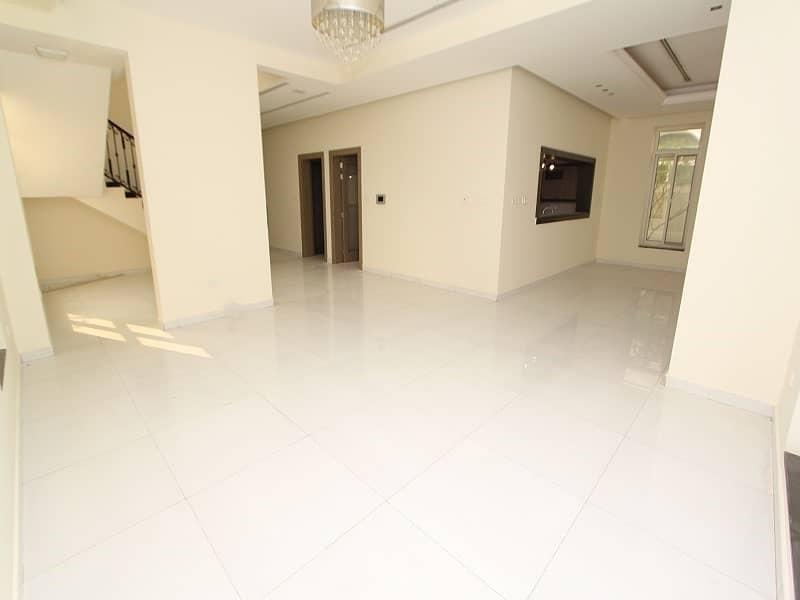 5 Marina_Atzert_Dubai_Real_Estate_Dubailand_Rental_The Villa_Centro_Living. JPG