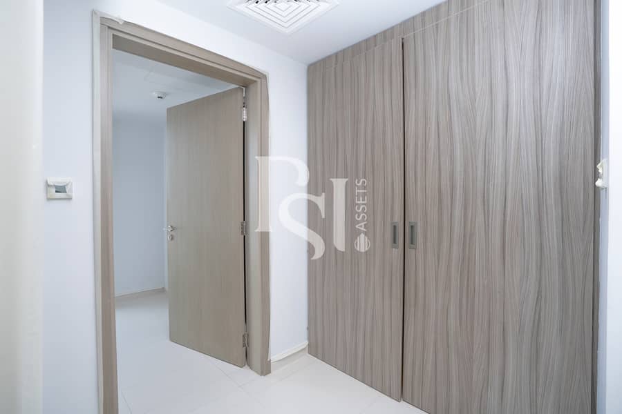 10 meera-residence-al-reem-island-shams-abu-dhabi-bedroom (11). JPG