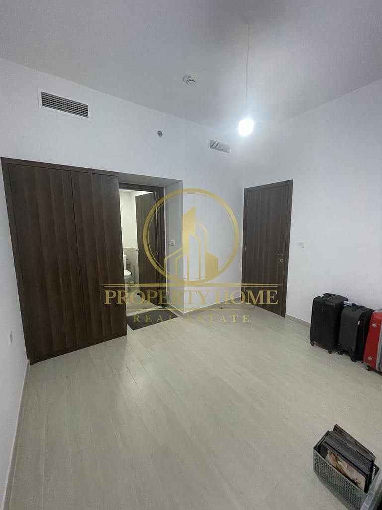 Community View | Kitchen Appliances | Spacious Unit Community View | Kitchen Appliances | Spacious Unit