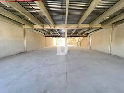 Warehouse for Rent in Dubai Investment Park (DIP), Dubai - Newly Renovated 7,700 Sq Ft Warehouse in DIP