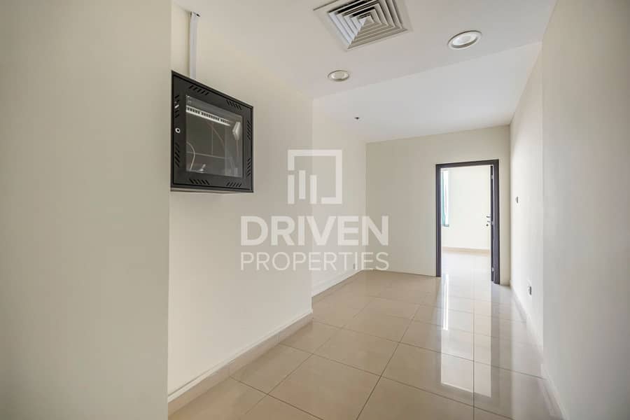 Fully Fitted Office and Vacant | 2 Cheques Fully Fitted Office and Vacant | 2 Cheques