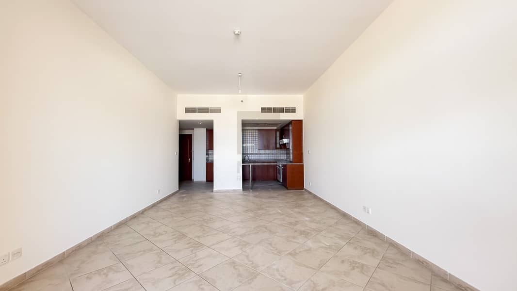 Laundry Room | Well Maintained | Mid Floor | Best Deal