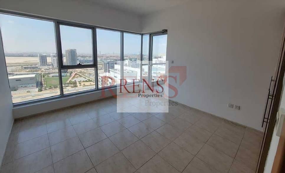 4 SKY COURT E 4. jpeg