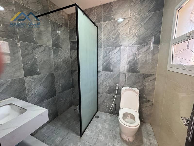 27 fb1e9629-4cb6-4de7-a631-cf01597e3da5. jpg