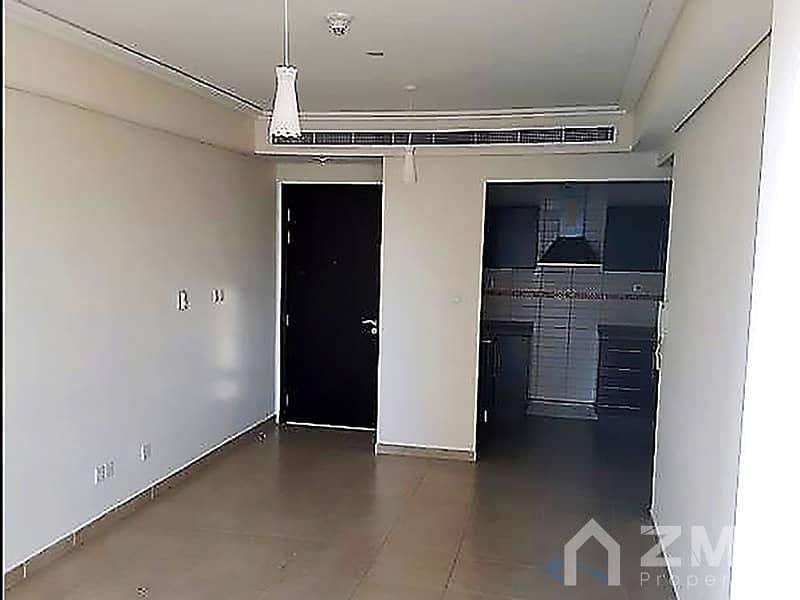 Well Maintained 2 Bedrooms |Vacant|High Floor