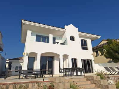 فیلا 4 غرف نوم للايجار في نخلة جميرا، دبي - Yard 1. jpeg