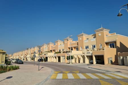 تاون هاوس 4 غرف نوم للايجار في مدينة دبي الرياضية، دبي - marbella-village_0ISF4_xl - Copy. jpg