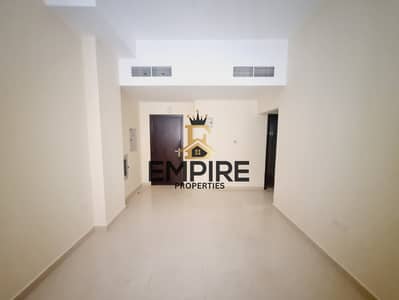 1Bhk specious apartment near To park,with balcony front side Mosque