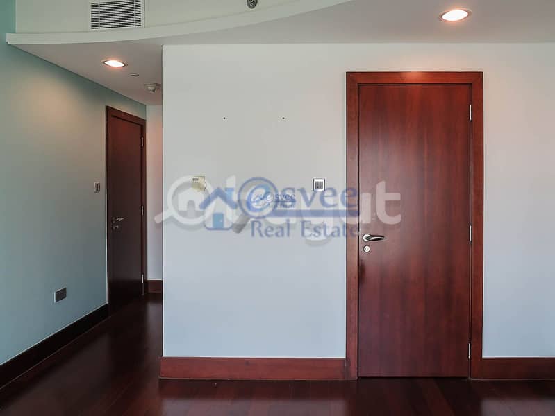 4 Best Deal Luxuary 2Br Duplex Apartment with MAID and Balconey