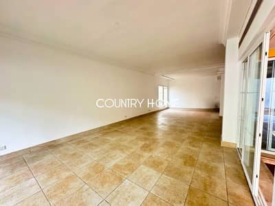 Renovated 5-BR semi-independent villa located in Umm Suqeim 1