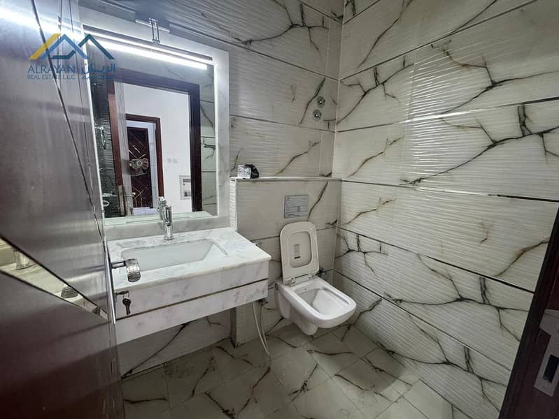 14 45d7e4bd-be3d-4850-91c1-492e4bd9468d. jpg