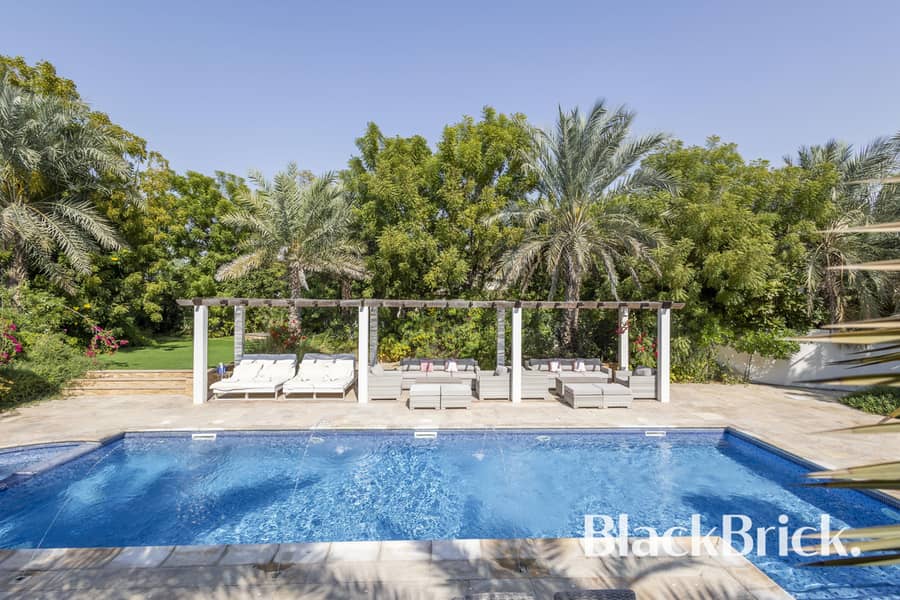 Secluded OASIS | Massive Plot | Luxury Upgrades Secluded OASIS | Massive Plot | Luxury Upgrades