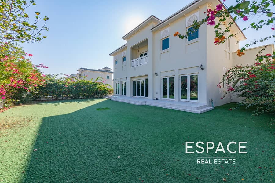 位于阿尔弗雷德街区,阔塔什别墅区 4 卧室的别墅 7200000 AED - 10844394 位于阿尔弗雷德街区,阔塔什别墅区 4 卧室的别墅 7200000 AED - 10844394