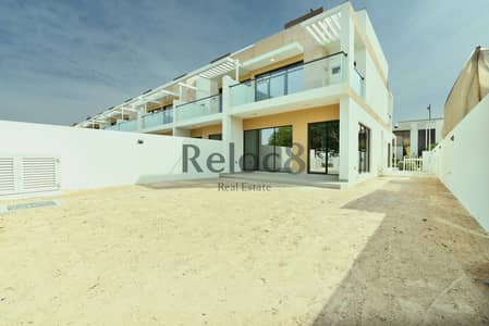 4 Bedroom Villa for Rent in DAMAC Hills, Dubai - Corner Unit I Single Row I Direct Park Access