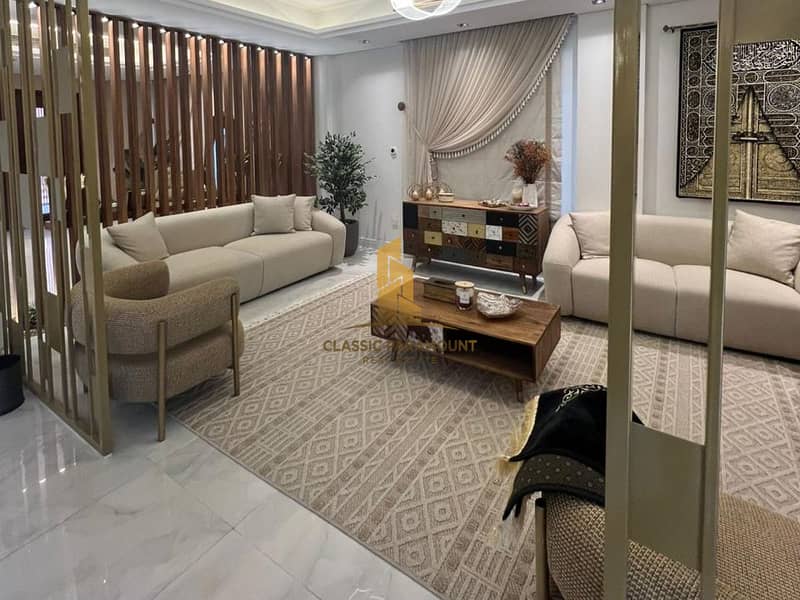 Upgraded | 6 Bedroom Villa | Furnished Masterpiece Upgraded | 6 Bedroom Villa | Furnished Masterpiece