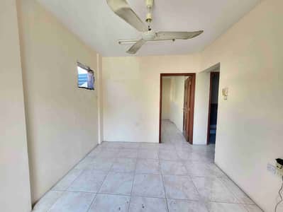 Luxurious huge size 1bhk available with Balcony