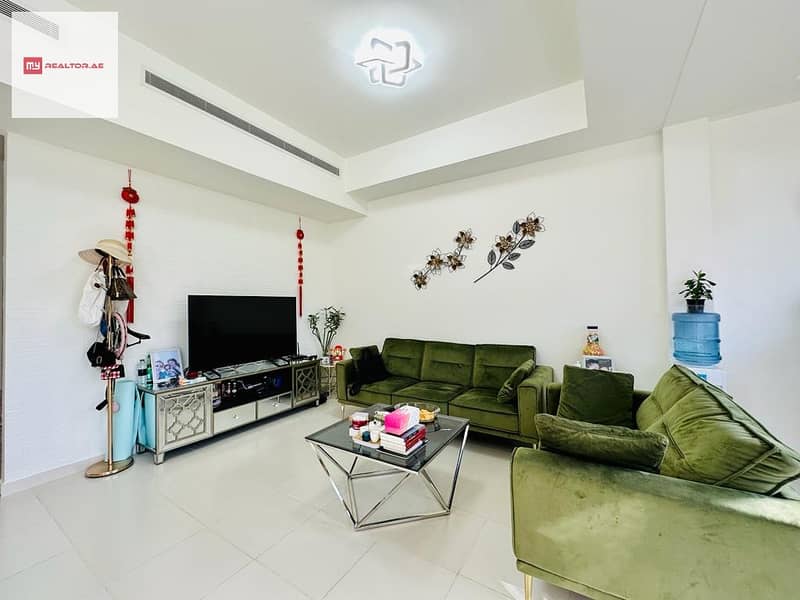 3BR Type i single row Unfurnished Near pool park 3BR Type i single row Unfurnished Near pool park