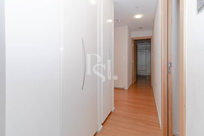 7 al-raha-beach-abu-dhabi-closet. JPG