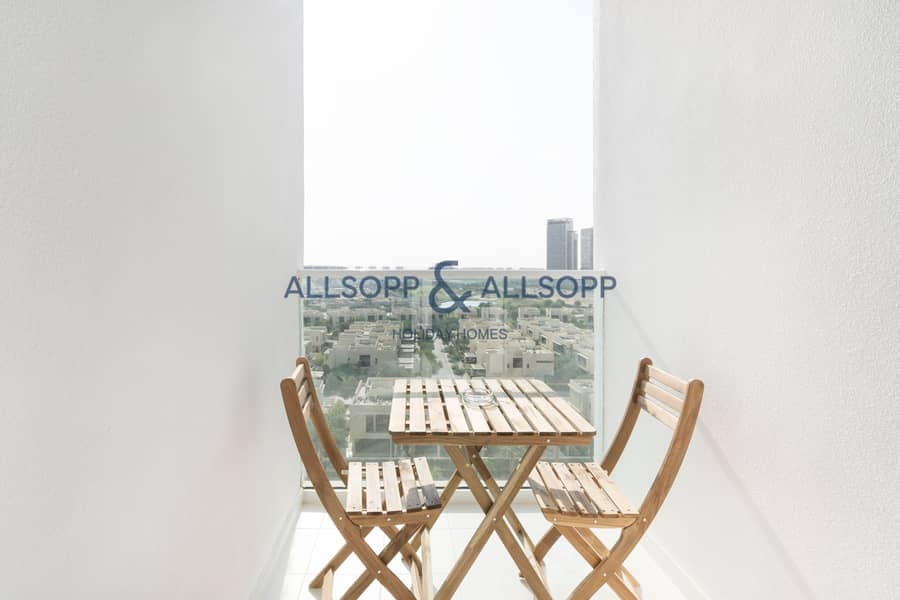 5 Balcony Area