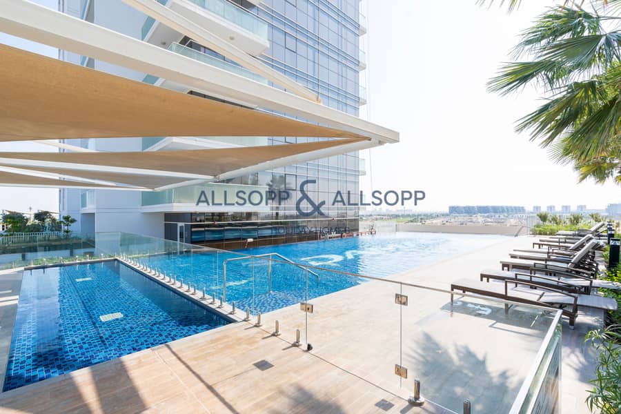8 Swimming Pool Area