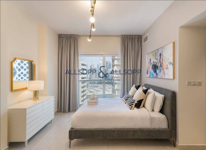 6 Bedroom Area