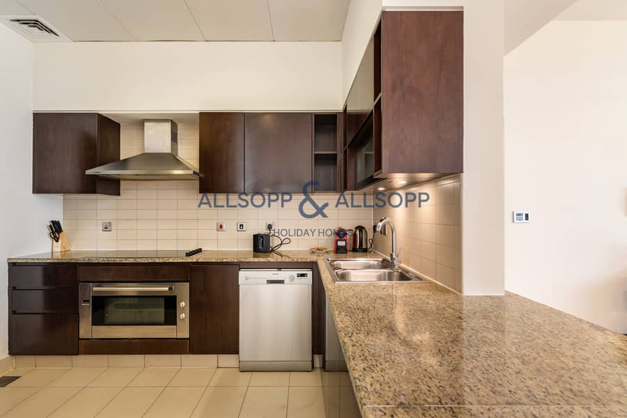 5 Kitchen Area