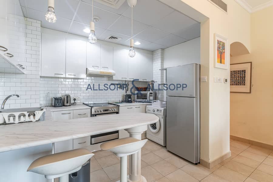 4 Kitchen Area