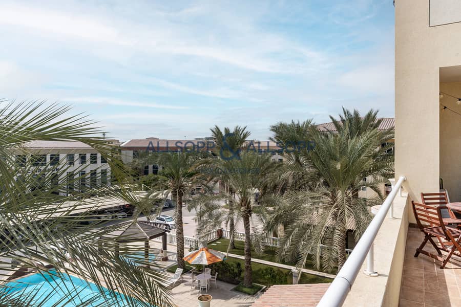 13 Balcony View