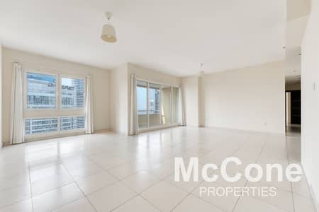 2 Bedroom Apartment for Rent in Dubai Marina, Dubai - Kitchen Equipped | Spacious Layout | 2 Balconies