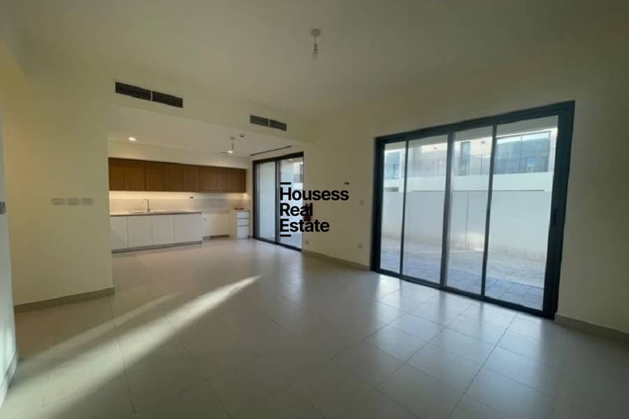 CORNER PLOT/COMMUNITY VIEW /SPACIOUS LAYOUT CORNER PLOT/COMMUNITY VIEW /SPACIOUS LAYOUT