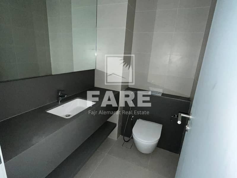 18 e509c888-5044-4828-bebf-8200f80311ab. jpg