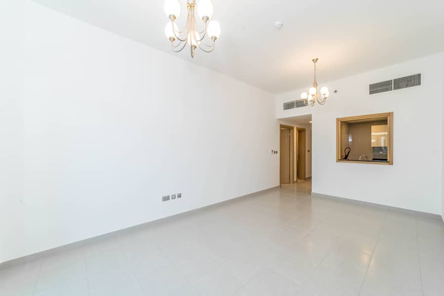 5 7R209428. jpg