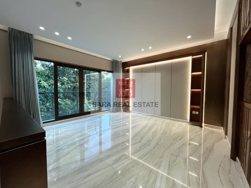 17 10.0 Upstairs Living Area. JPG