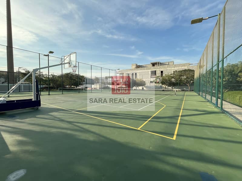 33 1.1 Play Court. JPG