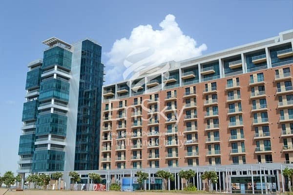 Luxurious 2 BD apt. with Marina View Luxurious 2 BD apt. with Marina View