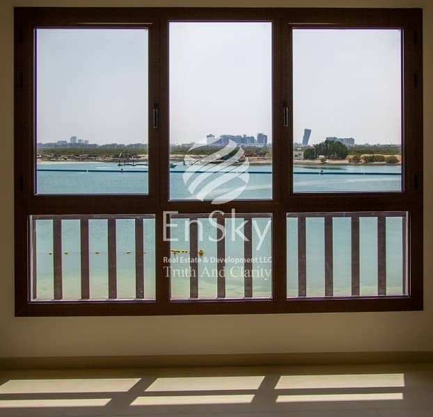 Luxurious Waterfront 5BR with Direct Beach Access! Luxurious Waterfront 5BR with Direct Beach Access!