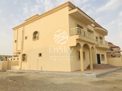 Large 6 Bedroom Villa with Corner Plot Available! Large 6 Bedroom Villa with Corner Plot Available!