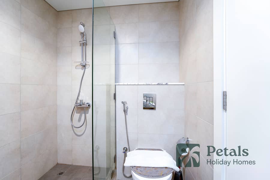 18 BAth 2. jpg