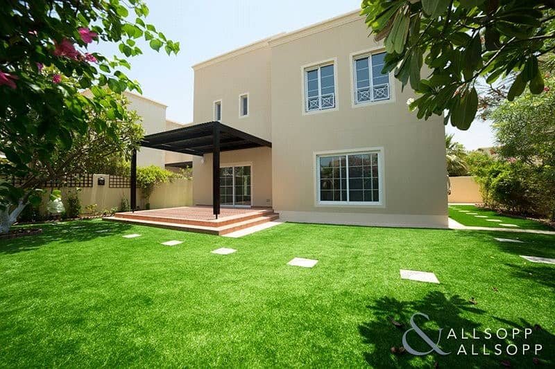 Upgraded | 3 Bedrooms | Deema | The Lakes